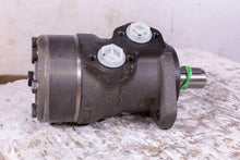 Load image into Gallery viewer, Danfoss 11186665 OMR X 200 Hydraulic Motor