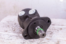 Load image into Gallery viewer, White 11185537 OMR X 50 Hydraulic Motor