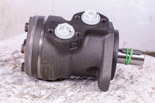 Load image into Gallery viewer, White 11185537 OMR X 50 Hydraulic Motor