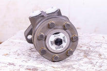 Load image into Gallery viewer, White 11185537 OMR X 50 Hydraulic Motor