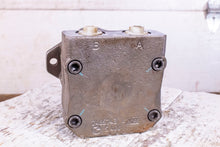 Load image into Gallery viewer, Rexroth R902500025 Hydraulic Motor