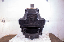 Load image into Gallery viewer, Danfoss 83070790 Axial Piston Hydraulic Single Pump Motor H1P100R