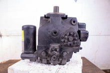 Load image into Gallery viewer, Danfoss 83070790 Axial Piston Hydraulic Single Pump Motor H1P100R