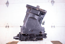 Load image into Gallery viewer, Sauer Danfoss 80006079 51V250 Hydraulic Motor