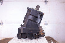 Load image into Gallery viewer, Sauer Danfoss 83007708 AT374508 Hydraulic Motor