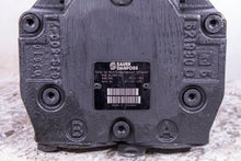 Load image into Gallery viewer, Sauer Danfoss 11077111 RE301596 Hydraulic Motor