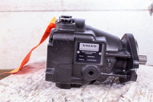 Load image into Gallery viewer, Sauer Danfoss 4443046R Volvo 9043844554 Fixed Displacement Motor
