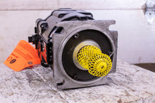 Load image into Gallery viewer, Danfoss 83040368 R 90M075 Fixed Displacement Motor
