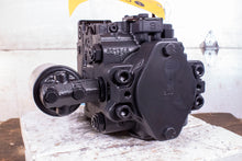 Load image into Gallery viewer, Danfoss 83025030R RM100195 Hydraulic Motor