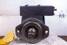 Load image into Gallery viewer, Oilgear PVWH-34-LSAY-CNNN Hydraulic Pump