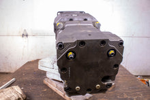 Load image into Gallery viewer, Eaton Linde HMV280-02 0000 Hydraulic Motor HMA210-01