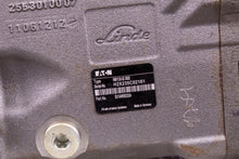 Load image into Gallery viewer, Eaton Linde HMV135-02 0002 531AW00232A DURAFORCE HYDRAULIC PISTON PUMP Displacem