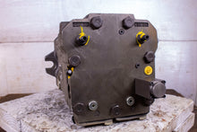 Load image into Gallery viewer, Eaton Linde HMV135-02 0002 531AW00232A DURAFORCE HYDRAULIC PISTON PUMP Displacem
