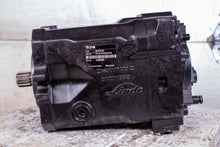 Load image into Gallery viewer, Eaton Linde HMV105-02-0001 531AW00259A hydraulic piston motor