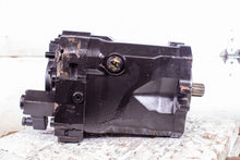 Load image into Gallery viewer, Eaton Linde HMV105-02-0001 531AW00259A hydraulic piston motor