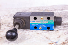 Load image into Gallery viewer, Eaton Vickers DG17V-3-2N-60 Directional Control Valve
