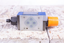 Load image into Gallery viewer, Rexroth R900481624 THROTTLE CHECK VALVE Z2FS6-2-4X/2QV