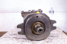 Load image into Gallery viewer, Linde Eaton HMF 50-02 0176230 530AWO0006A Hydraulic Motor