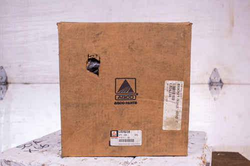 Agco L028238 BRACKET/HINGE HOOD R