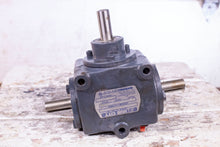 Load image into Gallery viewer, Hub City Cast Iron Bevel Reducer 0220-00106 M2 2/1 ratio
