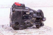 Load image into Gallery viewer, Danfoss MMF044DAF1ABNNN 4443062 Fixed Displacement Motor