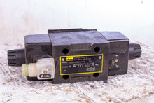 Load image into Gallery viewer, Parker D3DW3CNYP5 30 Hydraulic Valve