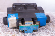 Load image into Gallery viewer, Vickers 02-135502 DG5S4-048C-VM-FW-B5-60 Directional Control Valve