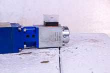 Load image into Gallery viewer, Rexroth 0811402174 PROPORTIONAL PRESSURE REDUCING VALVE