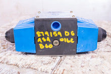 Load image into Gallery viewer, Vickers 879159 DG4S4 016C B 60 Solenoid Valve