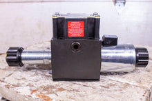 Load image into Gallery viewer, Parker D3W008CNYKZ45 Directional Control Valve