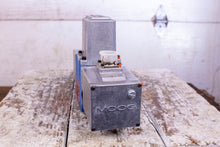 Load image into Gallery viewer, MOOG D661-5718 P60HOAM4V6A0-P HYDRAULIC VALVE