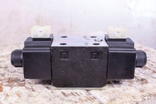 Load image into Gallery viewer, Atos DKE-1711 AC 20 Hydraulic Directional Control Valve