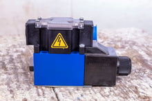 Load image into Gallery viewer, Rexroth R978017739 Directional Control Valve