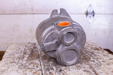 Load image into Gallery viewer, Cross 5Z520 5Z5001 300045 Hydraulic Gear Pump