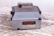 Load image into Gallery viewer, Moog Controls 62-120 Hydraulic Valve