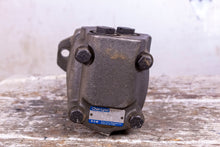 Load image into Gallery viewer, Eaton Char-Lynn 104-1028-006 Hydraulic Motor