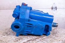 Load image into Gallery viewer, Vickers PVE19R130C10 PISTON PUMP