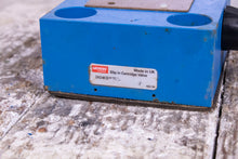 Load image into Gallery viewer, Eaton Vickers CVCS 40 C3 W 250 20 Cartridge Valve
