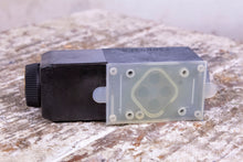 Load image into Gallery viewer, Vickers DG4V-3-2AL-M-U-B6-60 859481 Hydraulic Valve