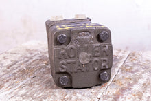 Load image into Gallery viewer, Roller Stator 120206 Hydraulic Motor Spline Shaft