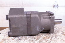Load image into Gallery viewer, FluiDyne WF 109-1105 Orbital Motor 315CC 4-Bolt SAE B Flange