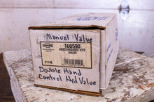 Load image into Gallery viewer, Cross 160590 AD222AAD5000 Hydraulic Valve 31146