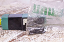 Load image into Gallery viewer, Numatics 152SA400K Pneumatic Solenoid Valve