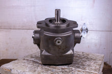 Load image into Gallery viewer, Parker PVP3336R2M21 Hydraulic Piston Pump 1000psi 33cc/rev