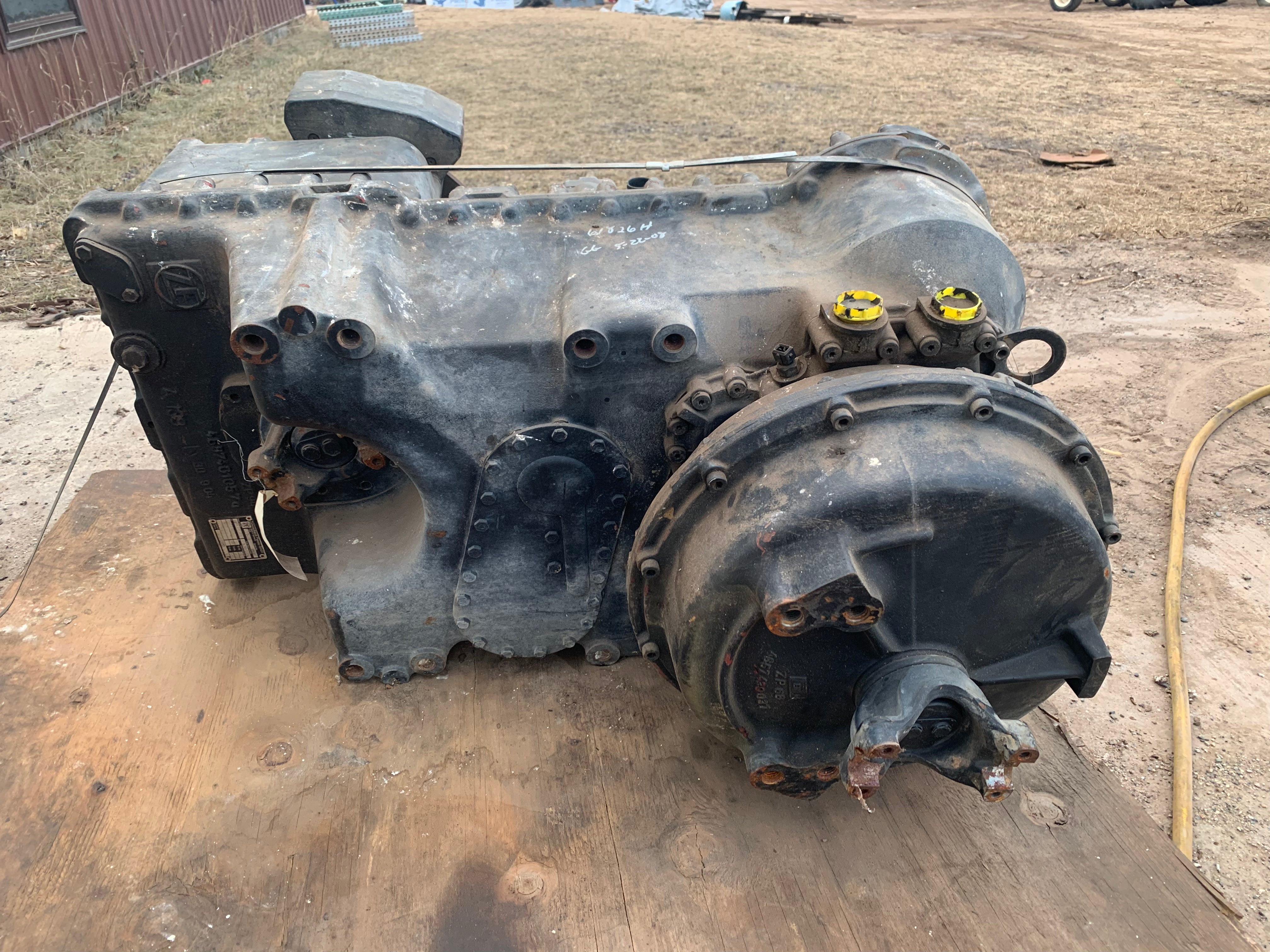 B4 7名様 ZF 4WG-190 4657-024-030 Transmission – Hydraulic Junkyard