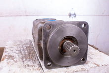Load image into Gallery viewer, Commercial Intertech 312-9320-502 2748-760 Hydraulic Pump