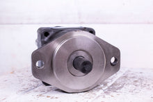 Load image into Gallery viewer, Parker Denison M4C 055 3N0O A102 014-27084-0 Hydraulic Pump