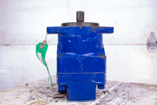 Load image into Gallery viewer, Veljan Hydraulic Vane Motor 101799211 M4C0551N00A102