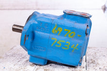 Load image into Gallery viewer, Eaton 25V21A 1A22R 02-137117-1 Hydraulic Vane Pump