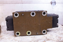 Load image into Gallery viewer, Eaton Directional Control Valve 02-329177 DG5V-8-S6C-2EM-FTWL-B-10